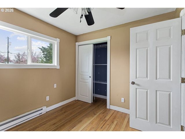 3025 MAPLE St, Longview, WA 98632