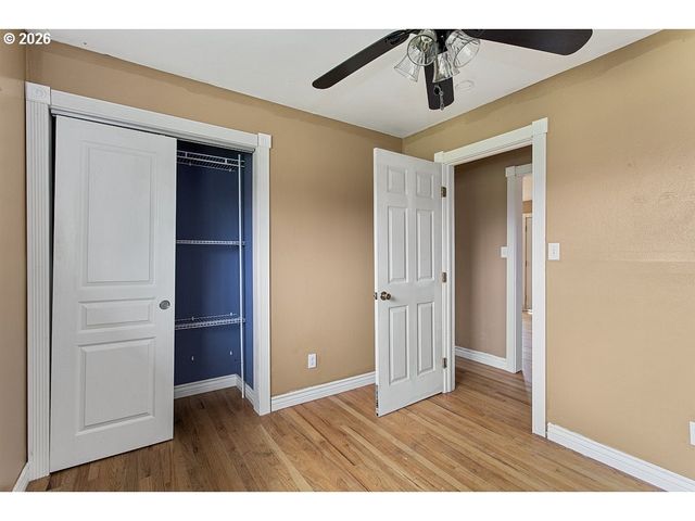 3025 MAPLE St, Longview, WA 98632