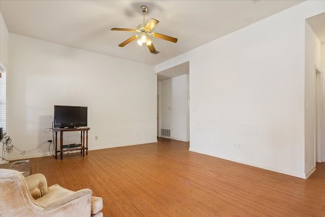 400 Wildcat Drive, Lacy Lakeview, TX 76705