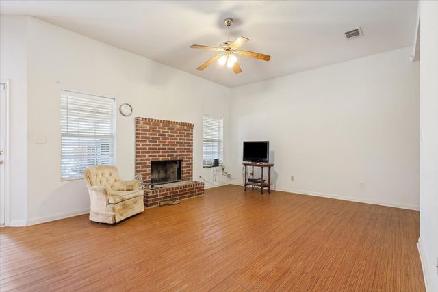 400 Wildcat Drive, Lacy Lakeview, TX 76705