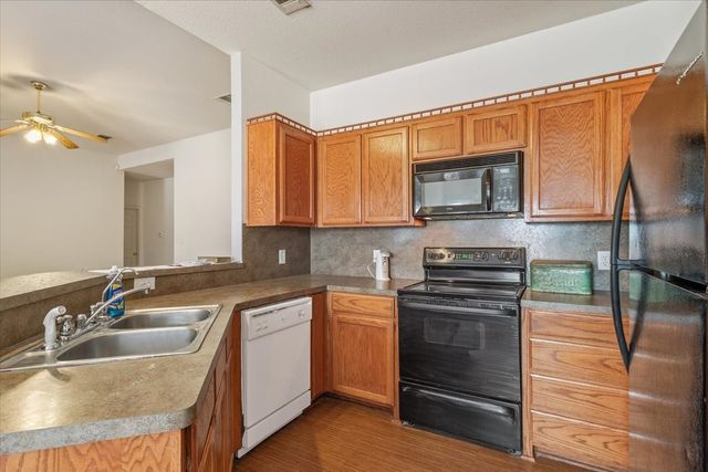 400 Wildcat Drive, Lacy Lakeview, TX 76705