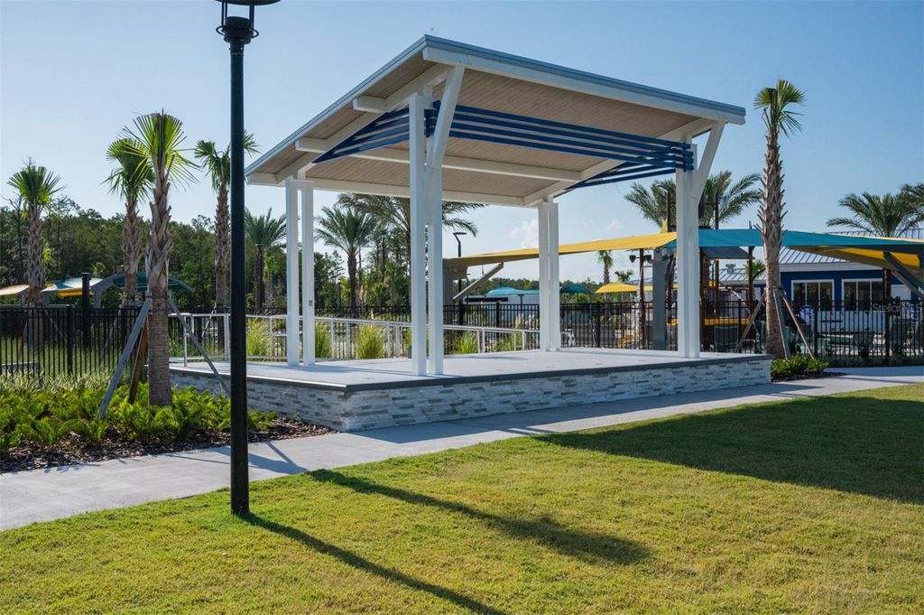 Image 27 of property listing at 10023 GAZEBO ALLEY, Orlando, FL 32832