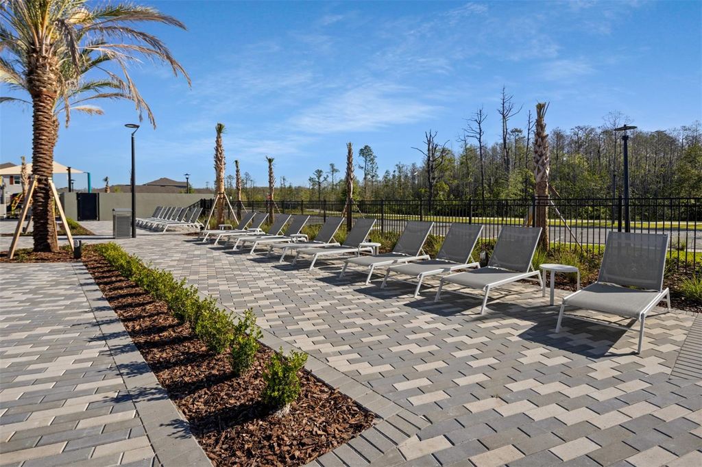 Image 33 of property listing at 10023 GAZEBO ALLEY, Orlando, FL 32832