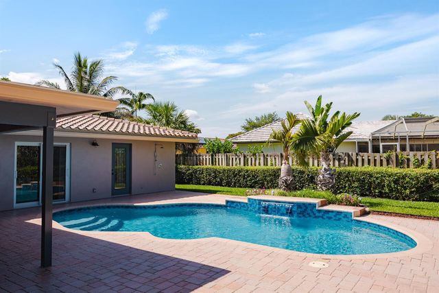 10670 NW 42nd Drive, Coral Springs, FL 33065
