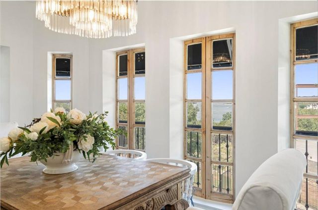 2449 Crosswind DR, Lakeway, TX 78669