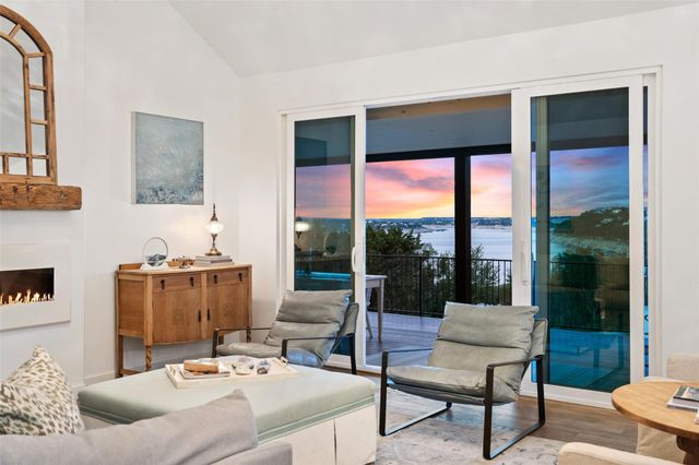 2449 Crosswind DR, Lakeway, TX 78669