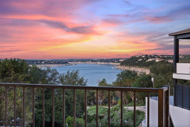 2449 Crosswind DR, Lakeway, TX 78669