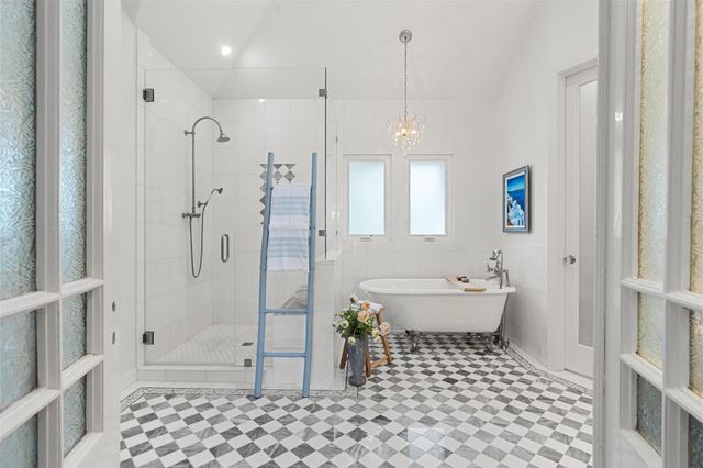 2449 Crosswind DR, Lakeway, TX 78669