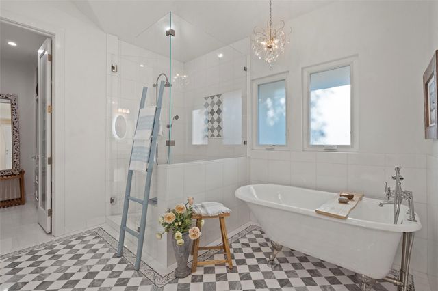 2449 Crosswind DR, Lakeway, TX 78669