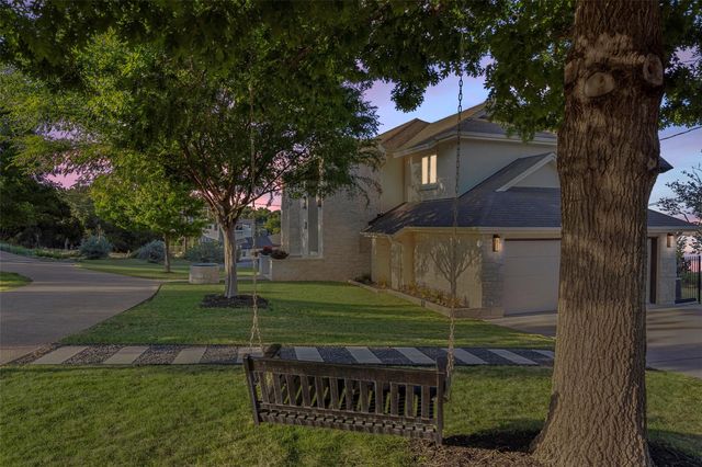 2449 Crosswind DR, Lakeway, TX 78669