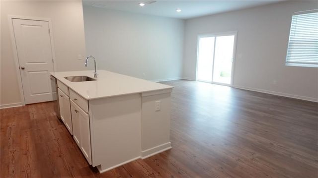 7437 Quinn Place 140, Flowery Branch, GA 30542