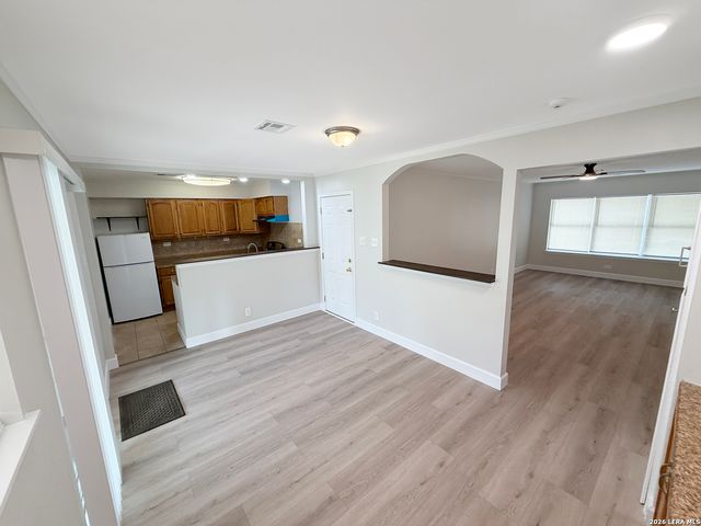 4438 NEWCOME DR, San Antonio, TX 78229