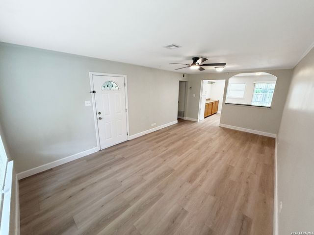 4438 NEWCOME DR, San Antonio, TX 78229