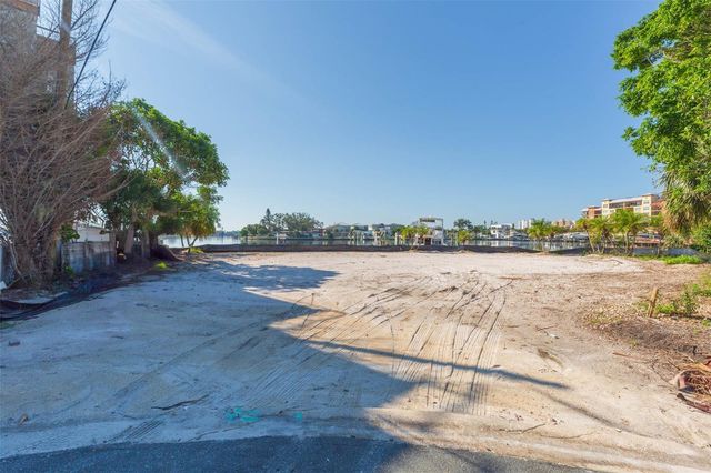 5400 ALOHA DRIVE, St Pete Beach, FL 33706