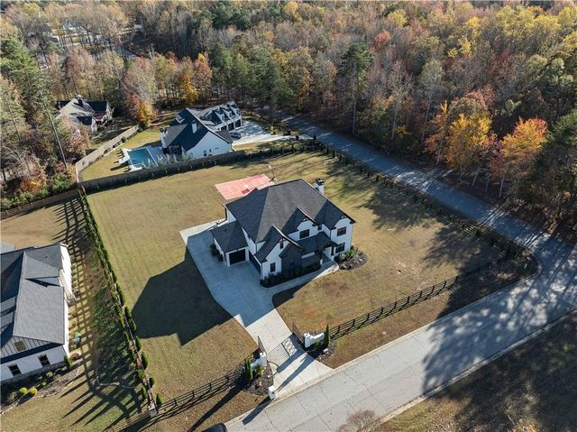 3935 Allen Lane, Buford, GA 30519