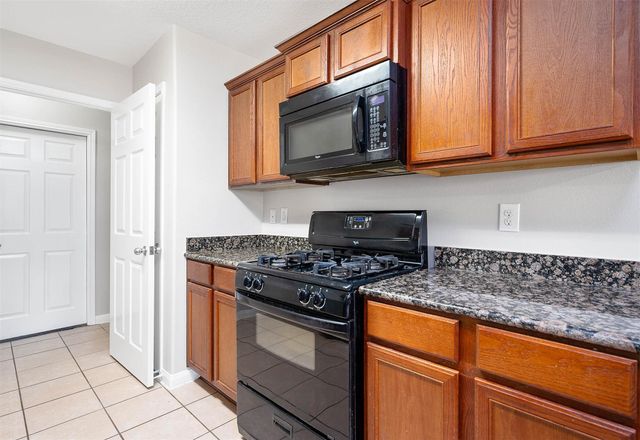 9815 Onyx Trail Drive, Rosharon, TX 77583