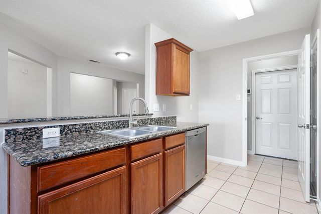 9815 Onyx Trail Drive, Rosharon, TX 77583