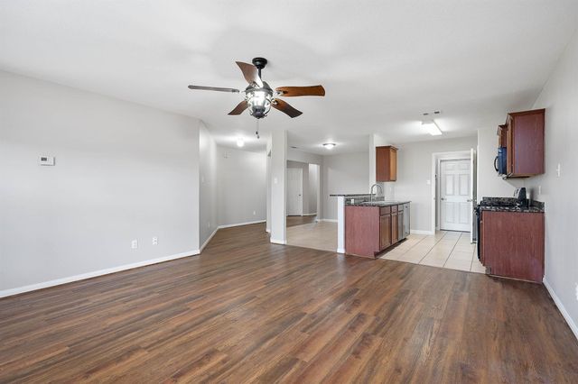 9815 Onyx Trail Drive, Rosharon, TX 77583