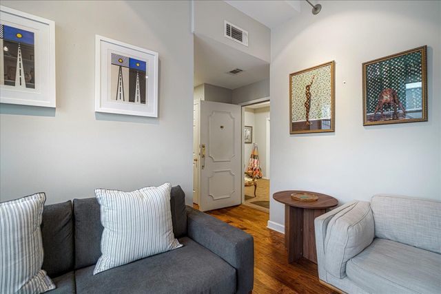 10 N Main St Apt 602, Memphis, TN 38103