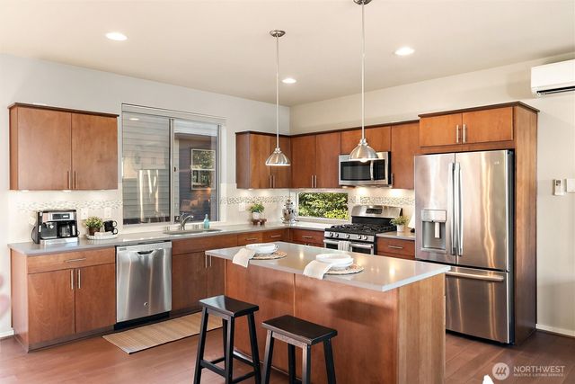 347 Chelan Avenue NE, Renton, WA 98059