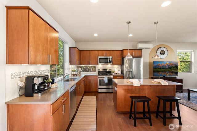 347 Chelan Avenue NE, Renton, WA 98059