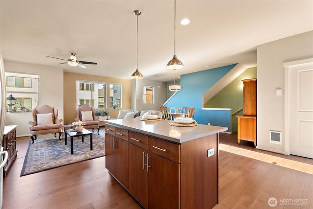 347 Chelan Avenue NE, Renton, WA 98059