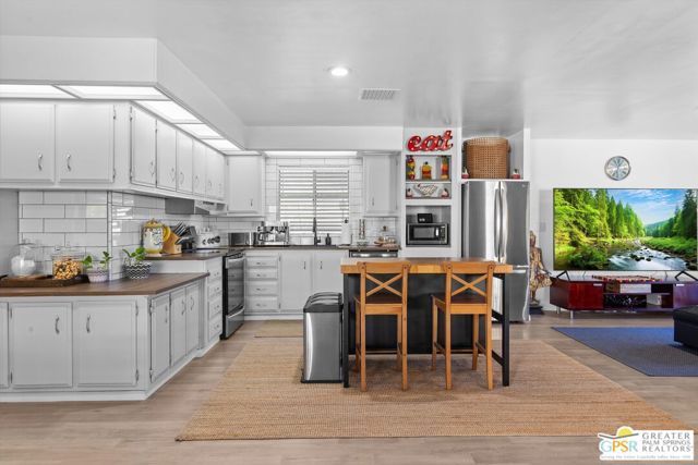 353 Andorra Way, Cathedral City, CA 92234