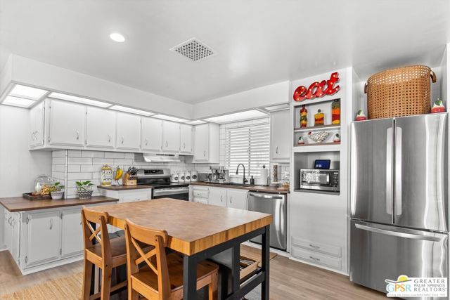 353 Andorra Way, Cathedral City, CA 92234