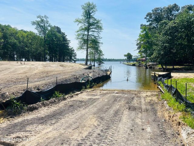 29&30 Comanche Trail, Hertford, NC 27944