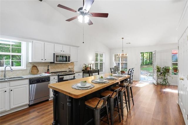7660 Donington Park Drive, Cumming, GA 30040