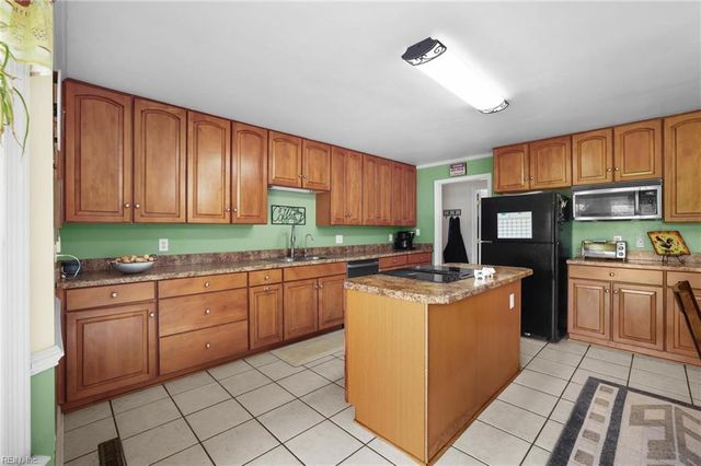 1528 Mill Landing RD, Virginia Beach, VA 23457