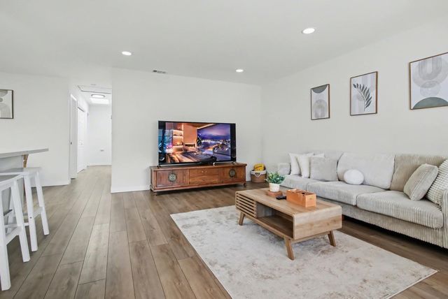 3950 Hamilton Park Drive, San Jose, CA 95130