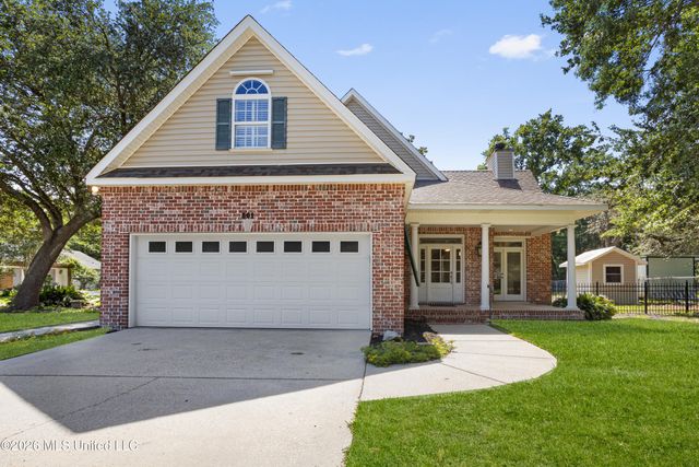 501 General Pershing Avenue, Ocean Springs, MS 39564