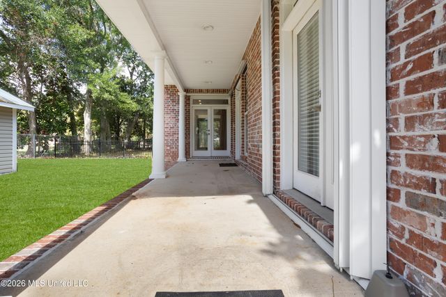 501 General Pershing Avenue, Ocean Springs, MS 39564