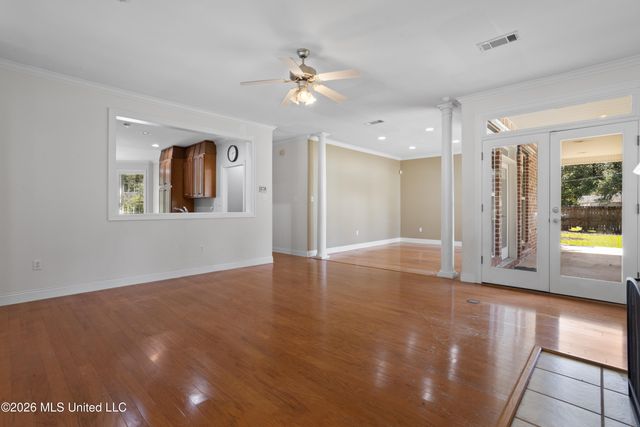 501 General Pershing Avenue, Ocean Springs, MS 39564