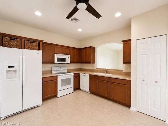9575 Roundstone CIR, Fort Myers, FL 33967