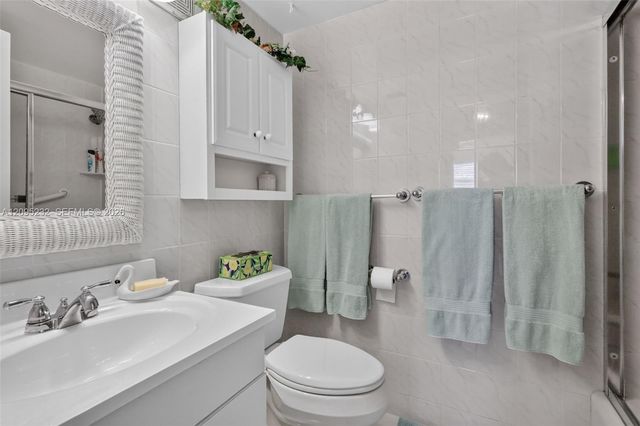 1913 S Ocean Drive 230, Hallandale Beach, FL 33009
