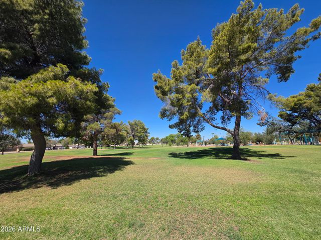 3746 W SURREY Avenue, Phoenix, AZ 85029