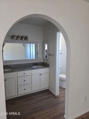 3746 W SURREY Avenue, Phoenix, AZ 85029