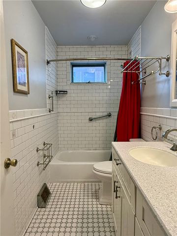 524 Fulton St, City Of Greensburg, PA 15601