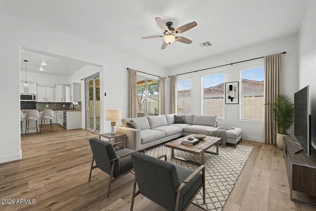 10614 E LINCOLN Avenue, Mesa, AZ 85212