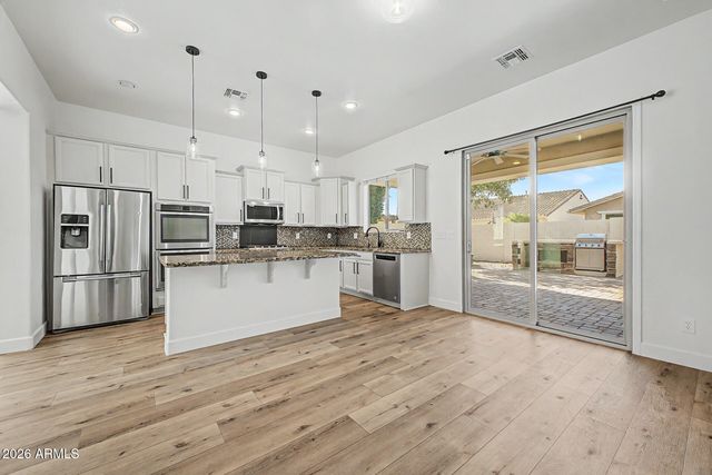 10614 E LINCOLN Avenue, Mesa, AZ 85212