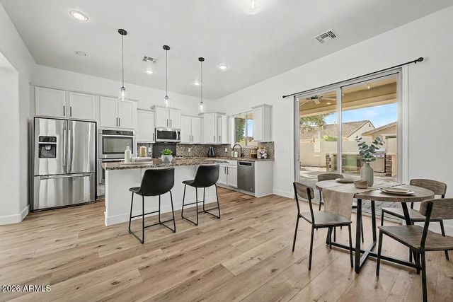 10614 E LINCOLN Avenue, Mesa, AZ 85212
