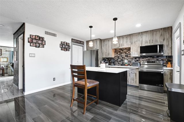 7911 Kendalia Drive, Houston, TX 77036