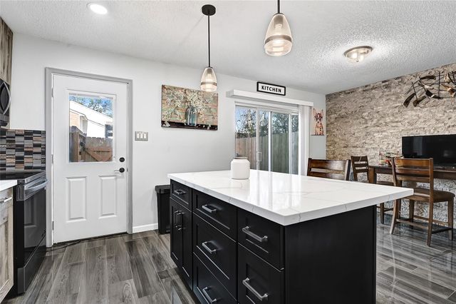 7911 Kendalia Drive, Houston, TX 77036