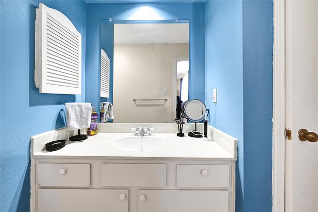 7911 Kendalia Drive, Houston, TX 77036