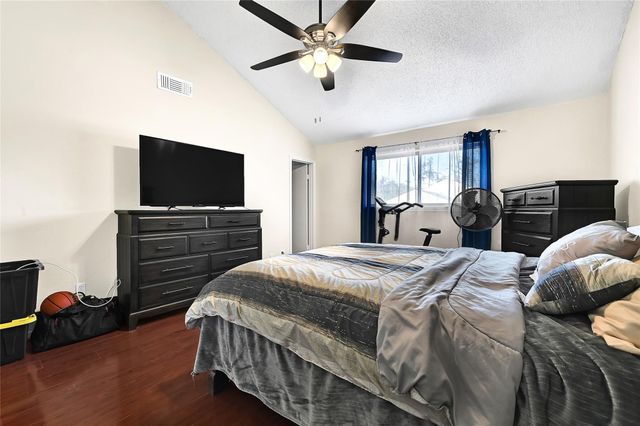 7911 Kendalia Drive, Houston, TX 77036