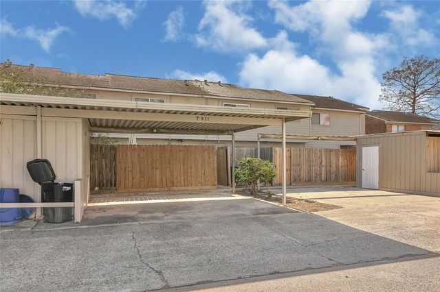 7911 Kendalia Drive, Houston, TX 77036