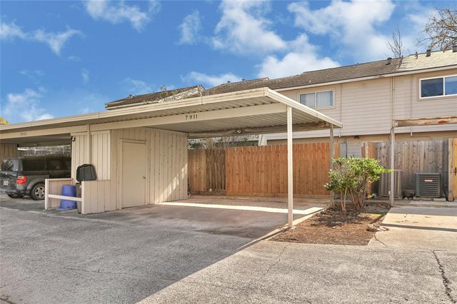 7911 Kendalia Drive, Houston, TX 77036