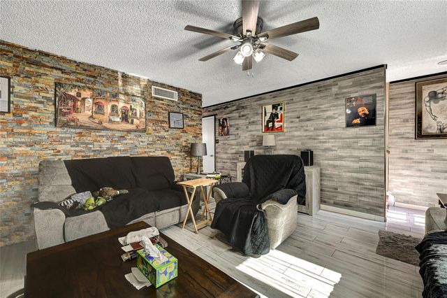 7911 Kendalia Drive, Houston, TX 77036